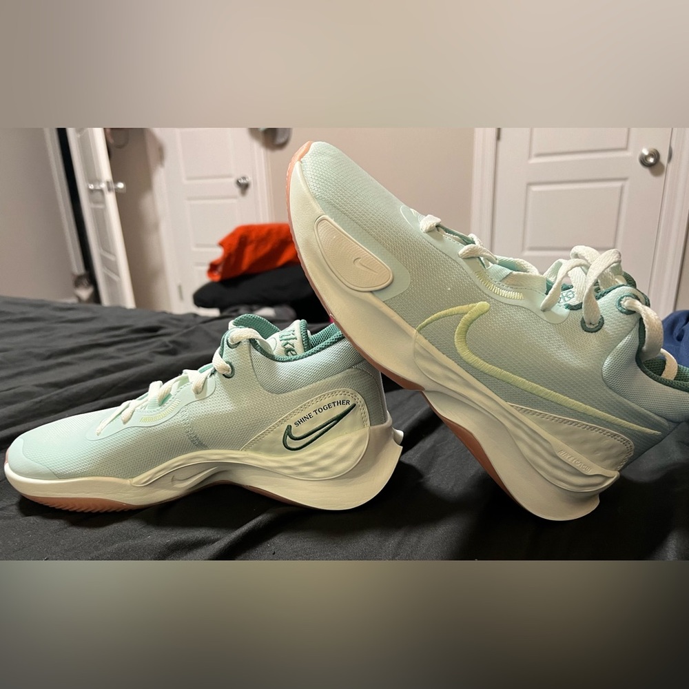 Nike Elevate 3 Shoes 8.5 Men’s